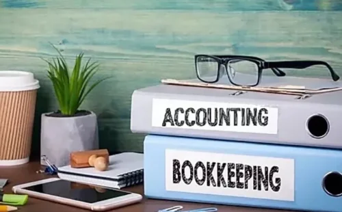 Blog_Bookkeeper-vs-Accountant-What-Is-the-Difference Accounting and Bookkeeping Services